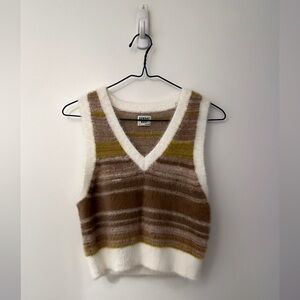 Aritzia Sunday Best TIA Vest
